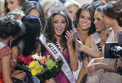 أوليفيا كالبو ملكة جمال الكون لعام 2012